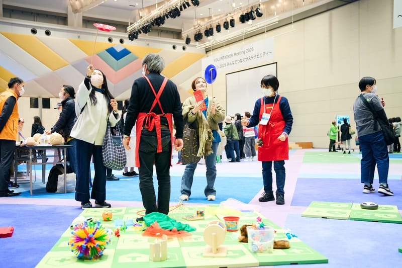 おもちゃで遊ぼう！の様子