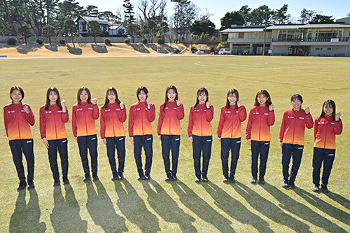 第⼀⽣命グループ⼥⼦陸上競技部の選⼿の皆さんの写真